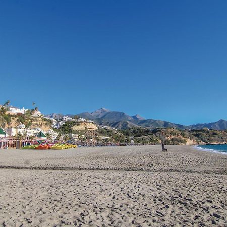 2 Bedroom Awesome Apartment In Nerja Exterior foto